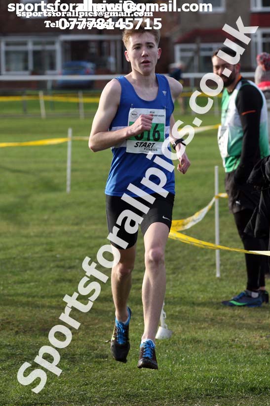 Mens under-20s North Eastern Cross Country, Redcar. Photo:  David T. Hewitson/Sports for All Pics